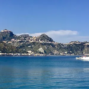 Casa Patrizia Giardini-Naxos